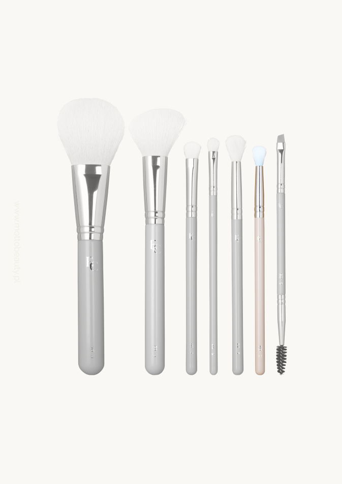 Eveline-Cosmetics-Precyzyjny-pedzel-do-blendowania-cieni-E04-2.png