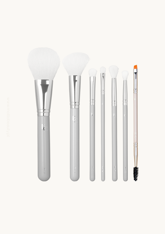 Eveline-Cosmetics-Pedzel-do-makijazu-brwi-i-aplikacji-eyelinera-E05-2.png