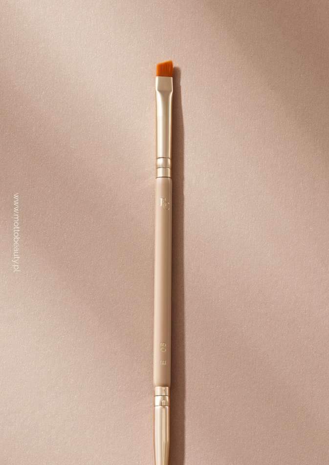 Eveline-Cosmetics-Pedzel-do-makijazu-brwi-i-aplikacji-eyelinera-E05-4.png