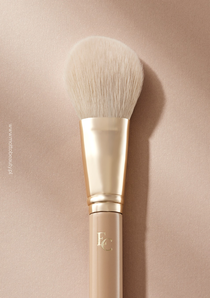 Eveline-Cosmetics-Pedzel-do-aplikacji-pudrow-F01-4.png